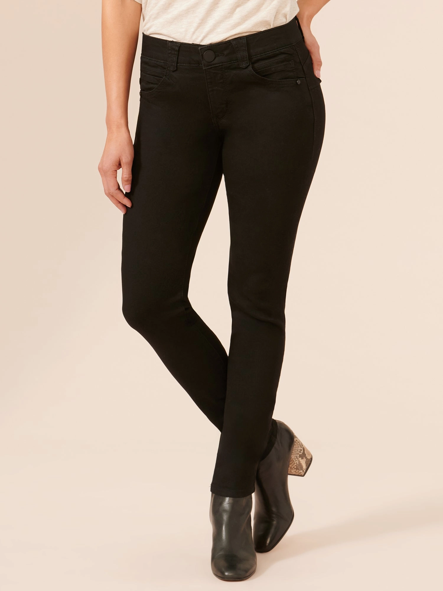 32" "Ab"solution® Booty Lift Long Jeans Black Jegging