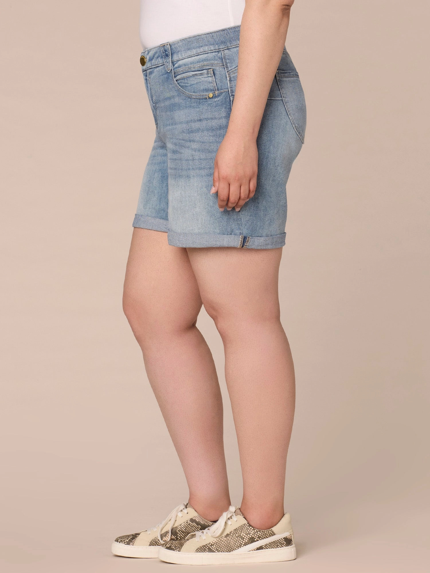 "Ab"solution Mid-Rise 7-Inch Inseam Plus Size Shorts with Roll Cuff