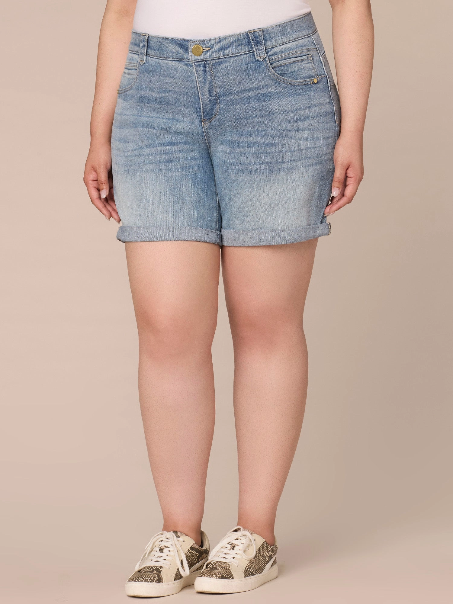 "Ab"solution Mid-Rise 7-Inch Inseam Plus Size Shorts with Roll Cuff