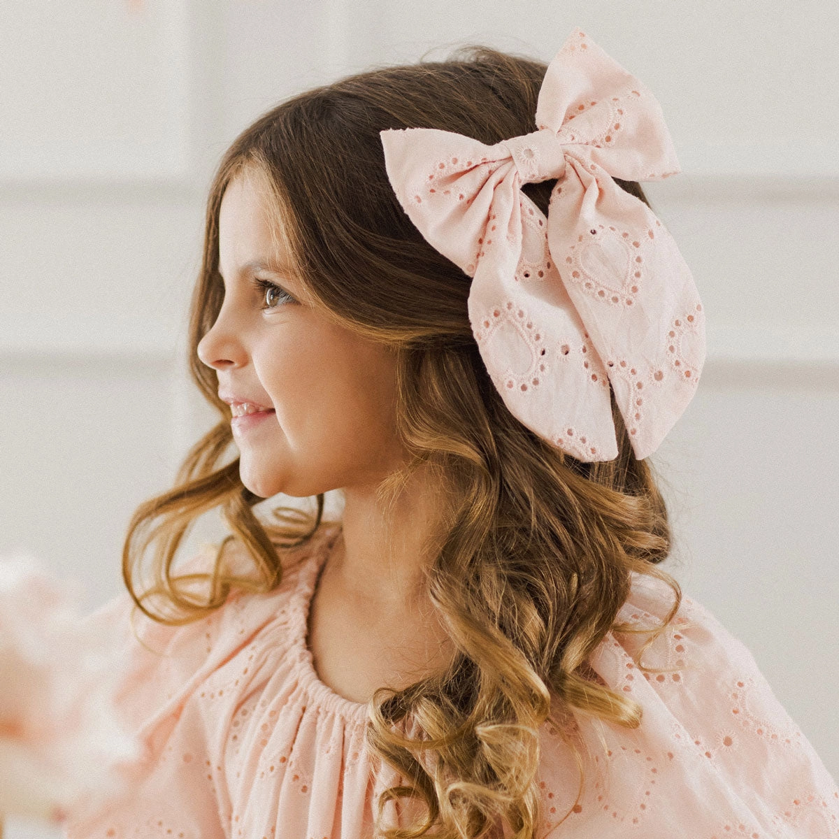 Everly Bow - Blush