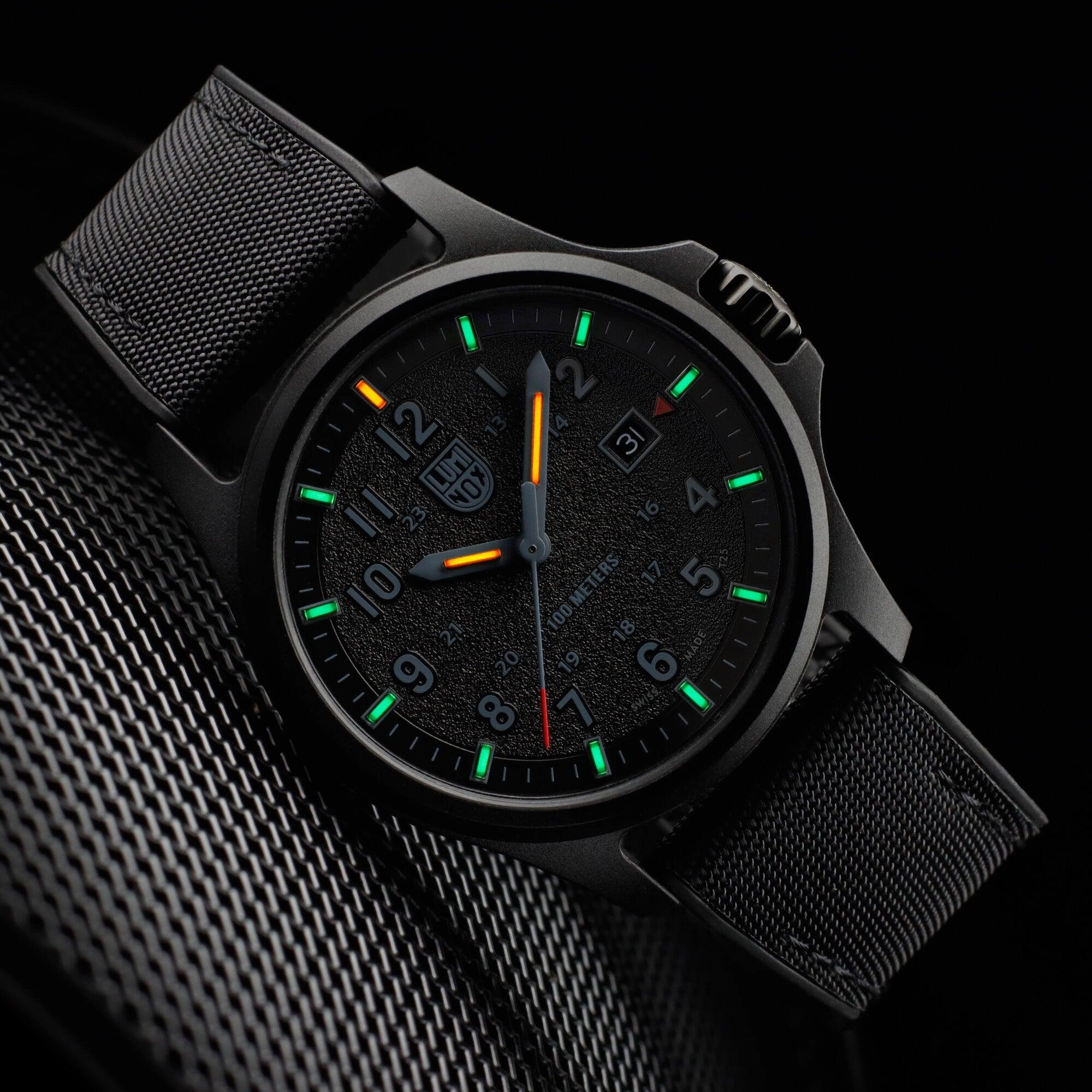 Luminox Men's Watch - Atacama Field Date Black Carbonox Case Rubber Strap | XL.1961